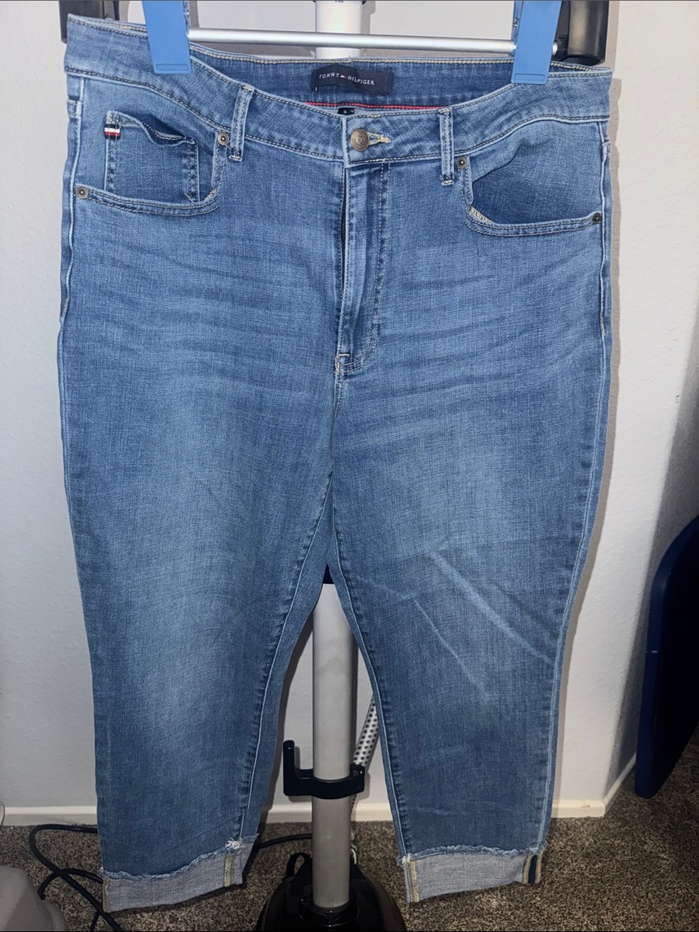 Tommy Hilfiger Women's Light Blue Relaxed Jeans